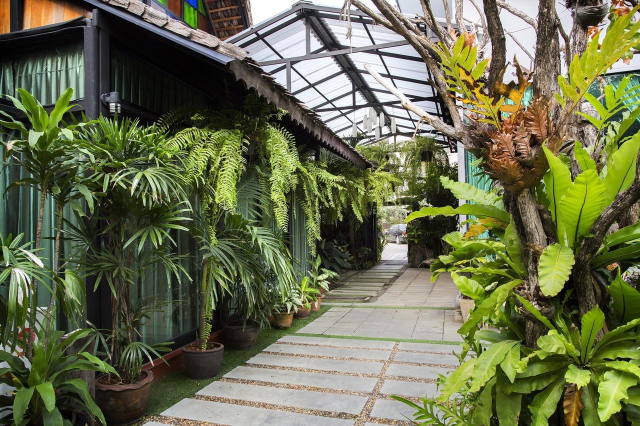 The Loft Resort Bangkok Esterno foto