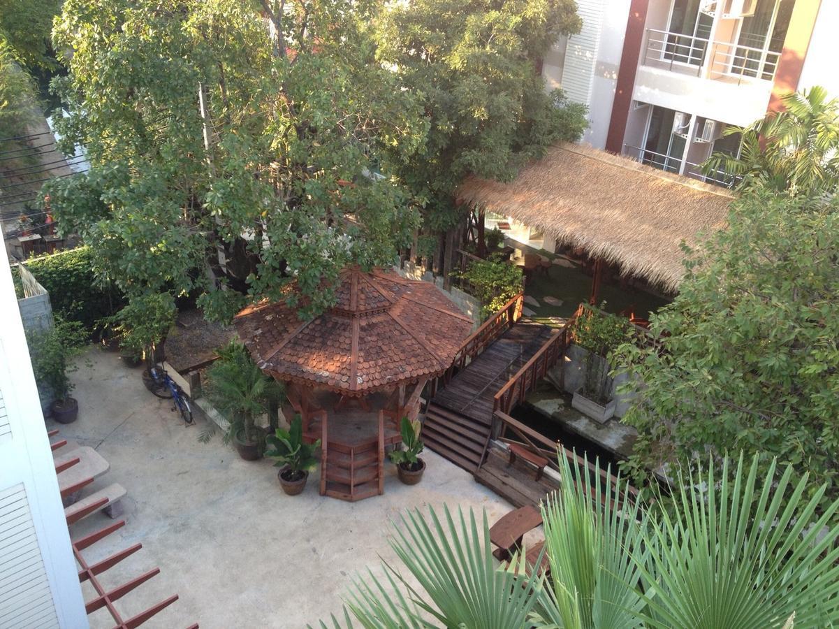 The Loft Resort Bangkok Esterno foto
