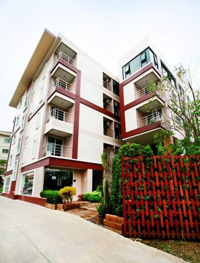 The Loft Resort Bangkok Esterno foto
