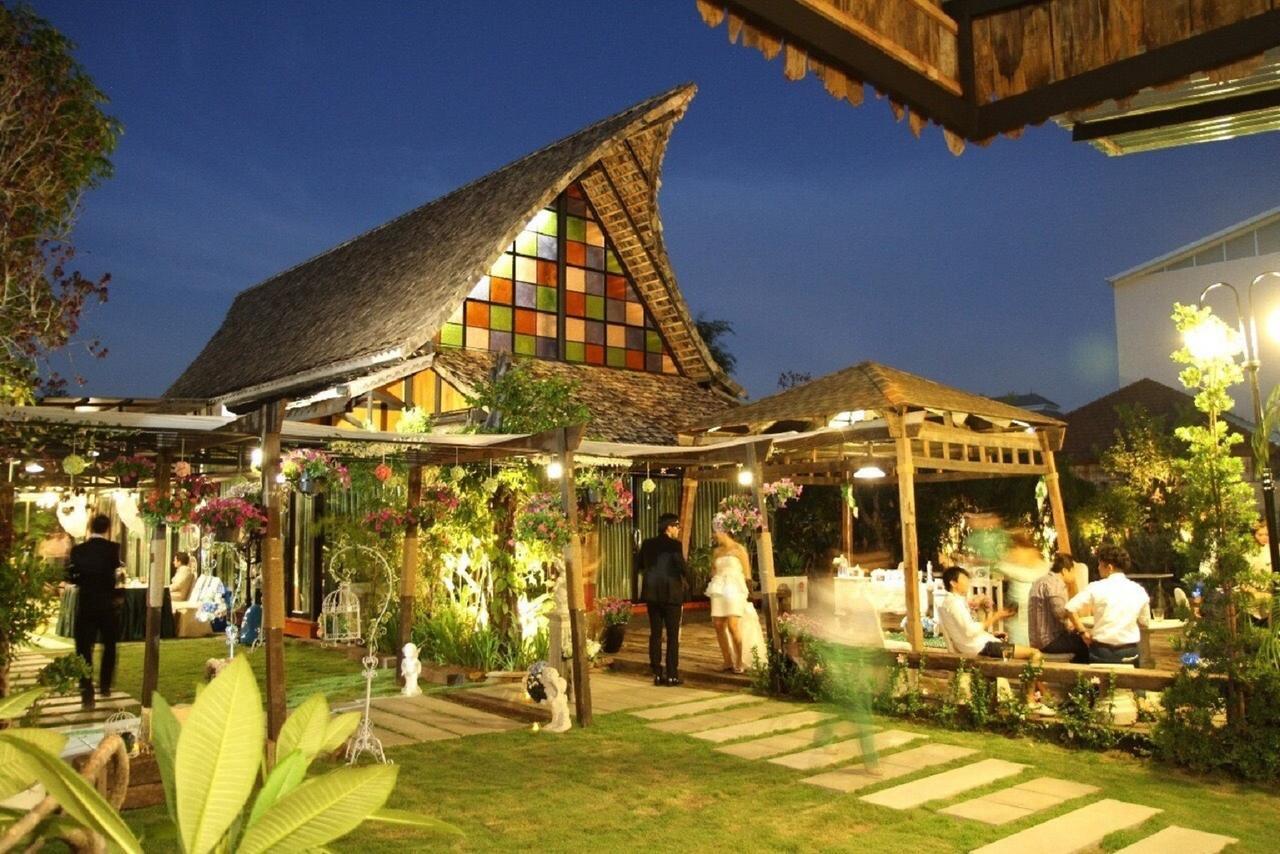 The Loft Resort Bangkok Esterno foto