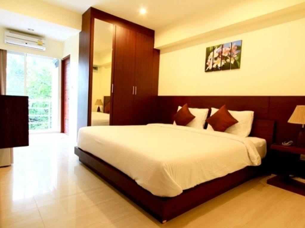 The Loft Resort Bangkok Esterno foto